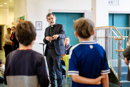 Schulbesuch Blaue Schule / Erzdiözese Wien/ Schönlaub, Stephan Schönlaub Schulbesuch Blaue Schule