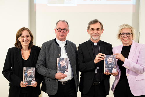 Buchpräsentation Für euch Bischof, mit euch Christ