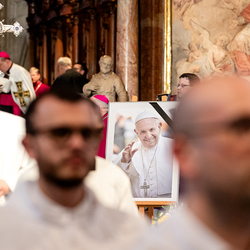 Stephansdom: Österreich nahm Abschied von Papst Franziskus