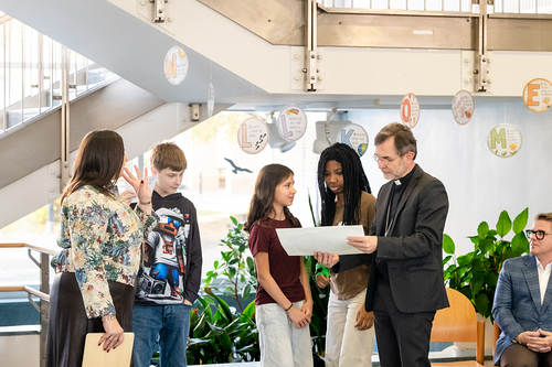 Schulbesuch Blaue Schule / Erzdiözese Wien/ Schönlaub, Stephan Schönlaub Schulbesuch Blaue Schule