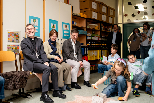 Schulbesuch Blaue Schule / Erzdiözese Wien/ Schönlaub, Stephan Schönlaub Schulbesuch Blaue Schule